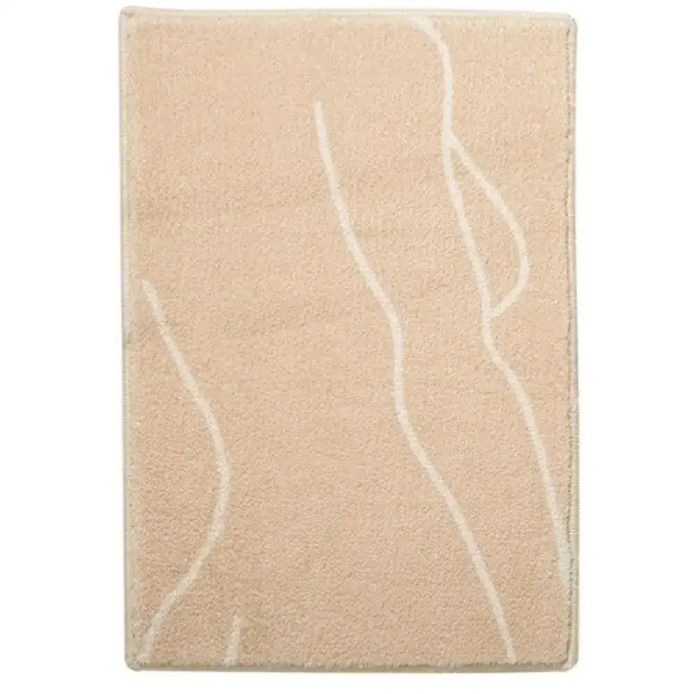 Abstrakt badrumsmatta i beige med vita kurvor, modern design för badrum.