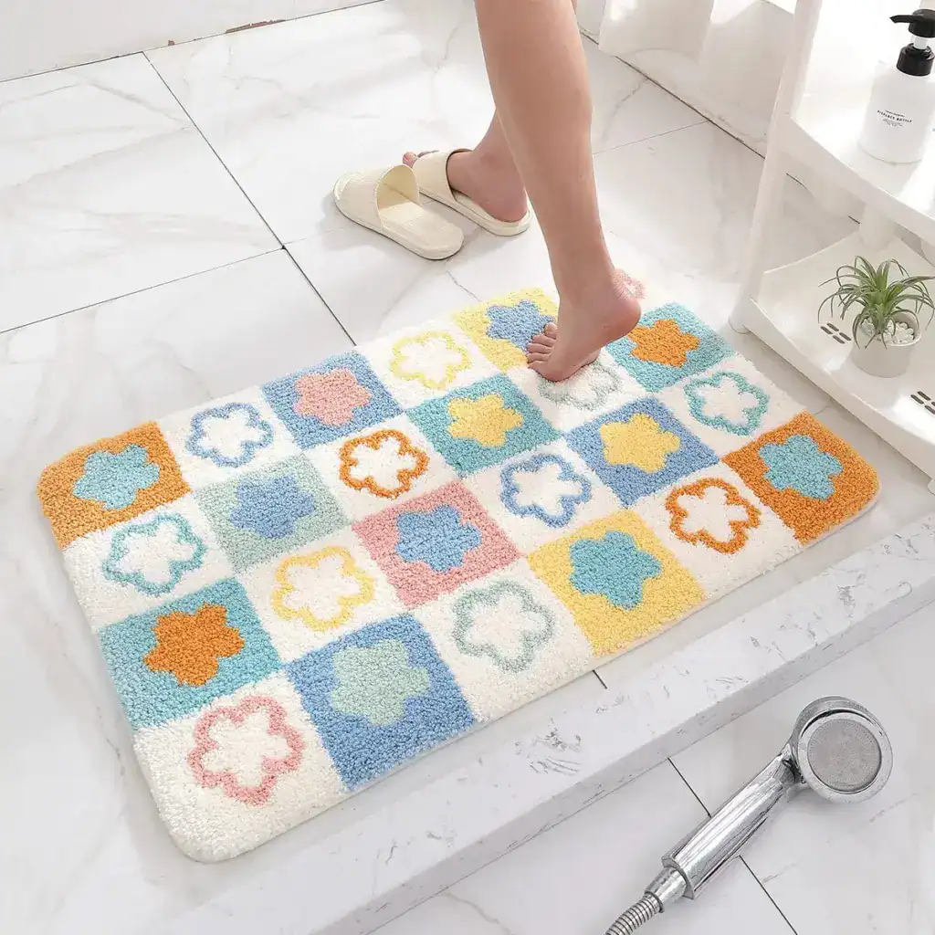 Badrumsmatta Blompatchwork i färgglada kvadrater, mjuk och vattentät för badrummet.