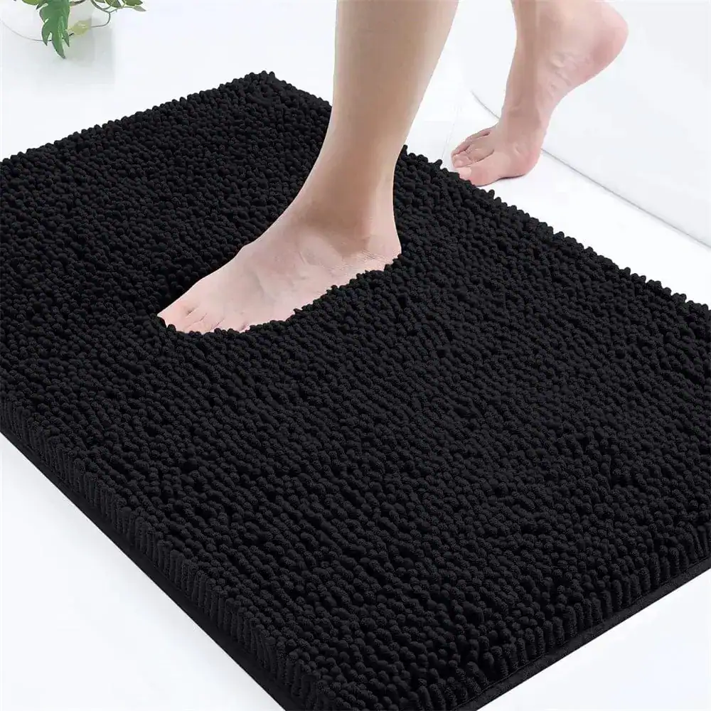 Badrumsmatta Chenille i marinblå färg, mjuk och absorberande för badrummet.