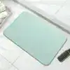 Badrumsmatta Diatomit Mint, mjuk och vattentät, idealisk för badrummet med modern design.