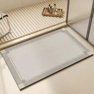 Badrumsmatta Diatomit Silvergrå