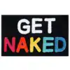 Badrumsmatta Get Naked Svart med färgglada bokstäver på svart bakgrund.
