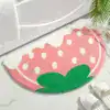 Badrumsmatta halvmåne med vattenmelonmotiv i rosa, för badrummet.