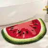 Badrumsmatta Kiwi i form av vattenmelon, röd och grön, för badrummet.
