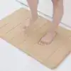 Badrumsmatta Memoryskum Grå, mjuk och ergonomiskt formad för bästa stöd och bekvämlighet i badrummet.