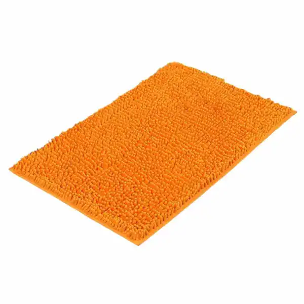 Orange badrumsmatta med mjuk chenilletextur, perfekt för badrummet.