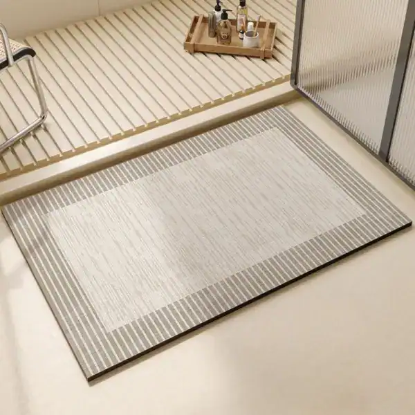 Stor badrumsmatta diatomit med grå rand, modern design för badrum.